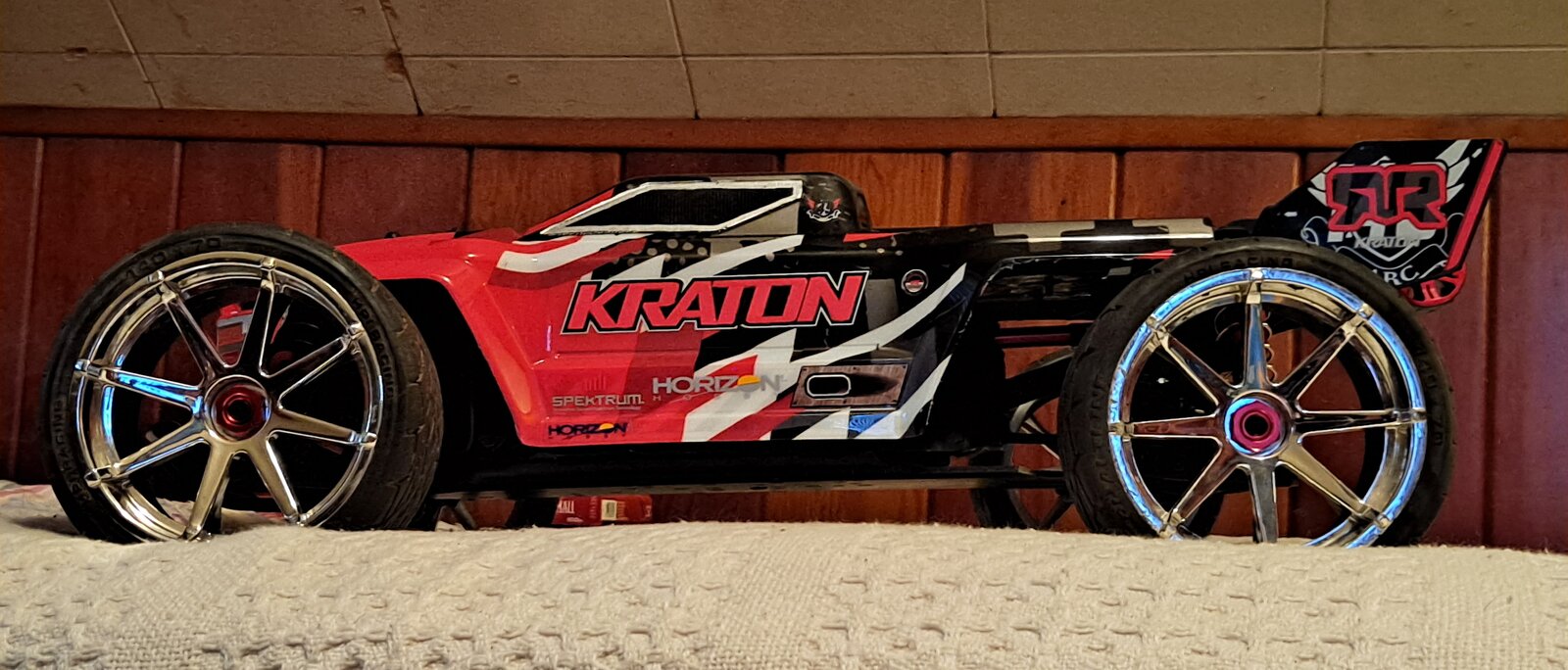 Kraton with HPI wheels 2.jpg