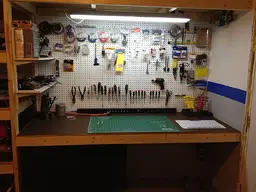 workbench.jpg workbench.jpg