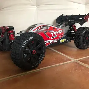 ARRMA 3s #Typhon w/ a set of Lockup 1/8tires