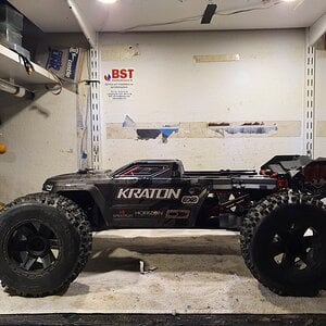 ARRMA Kraton ELWB exb