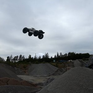 ARRMA Hybrid on 4s At The GPit Now With Proper Cooling From Thunderoos