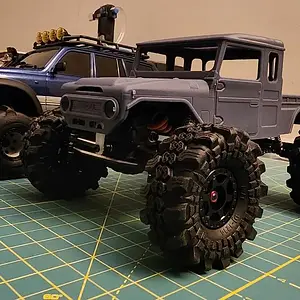 FMS FCX-18 and Extended Cab FJ/Cayman