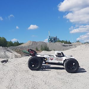 ARRMA Outcast LWB 6S BLX