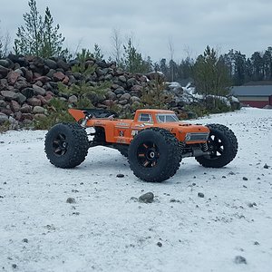 ARRMA Outcast LWB 6s BLX