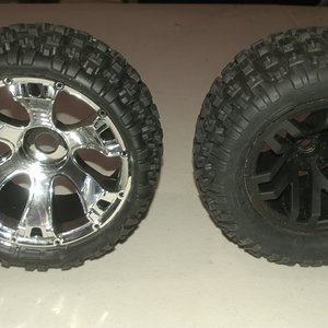 Glueing 2.8 Granite Tires on 3.8 Rims #1