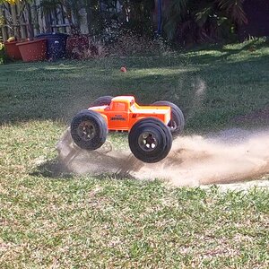 arrma notorious orange 24.jpg