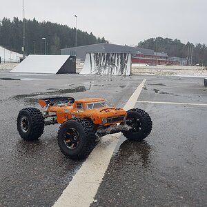 ARRMA Outcast LWB 6s BLX