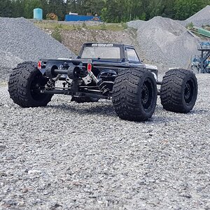 All new ARRMA Outcast 6s BLX LP