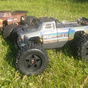 Arrma Outcast 6s & Enforcer Outcast 6s #2