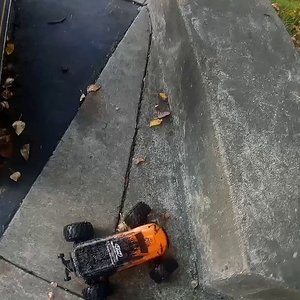 Arrma Granite 3s BLX on 3s