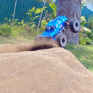 hobao t+2 on rc4wd tires 003.jpg