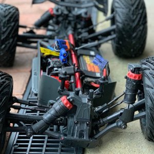 arrma kraton blx 4s