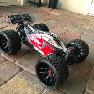 #Arrma #Typhon sporting some SRC Belted Tires!
