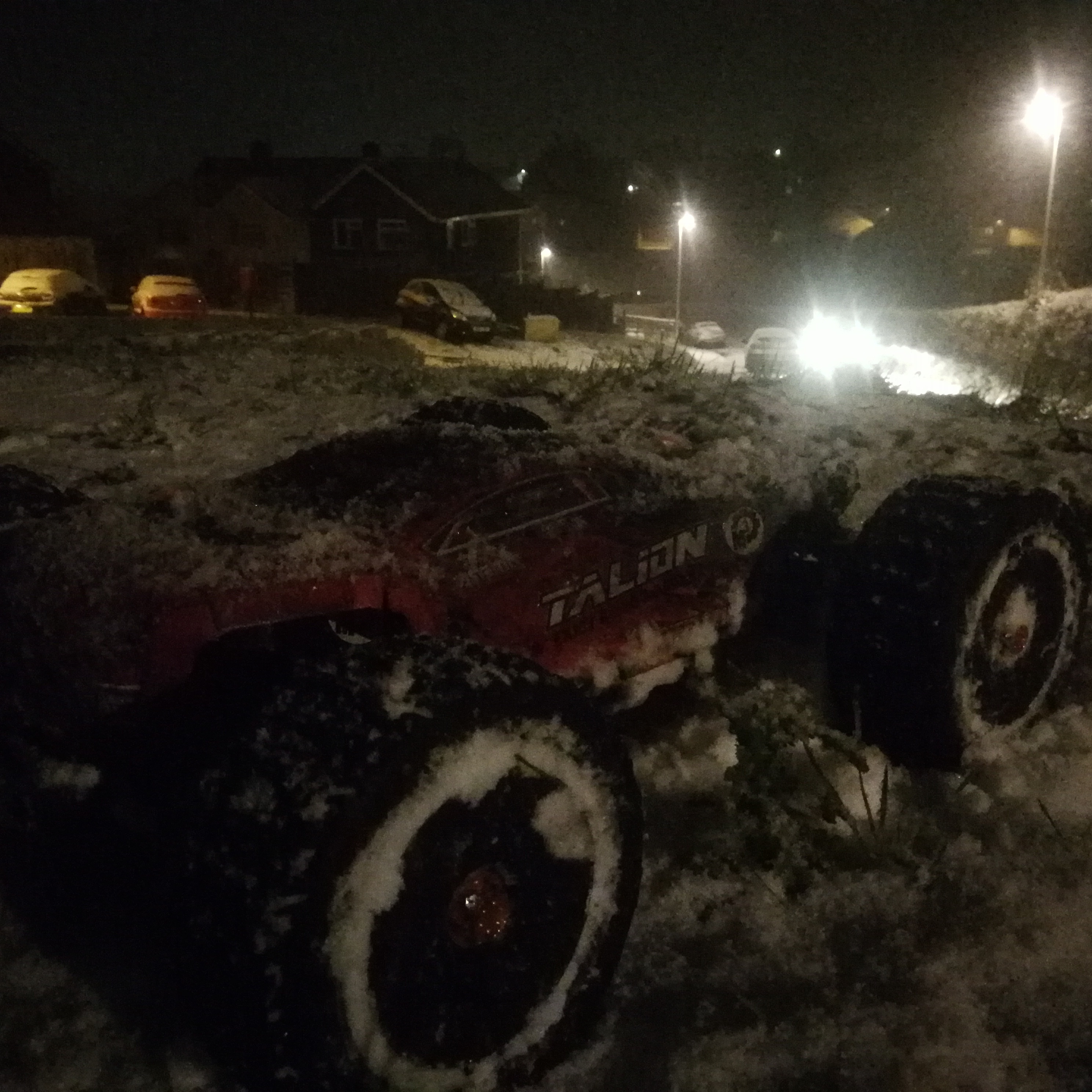 Night crawling in the snow